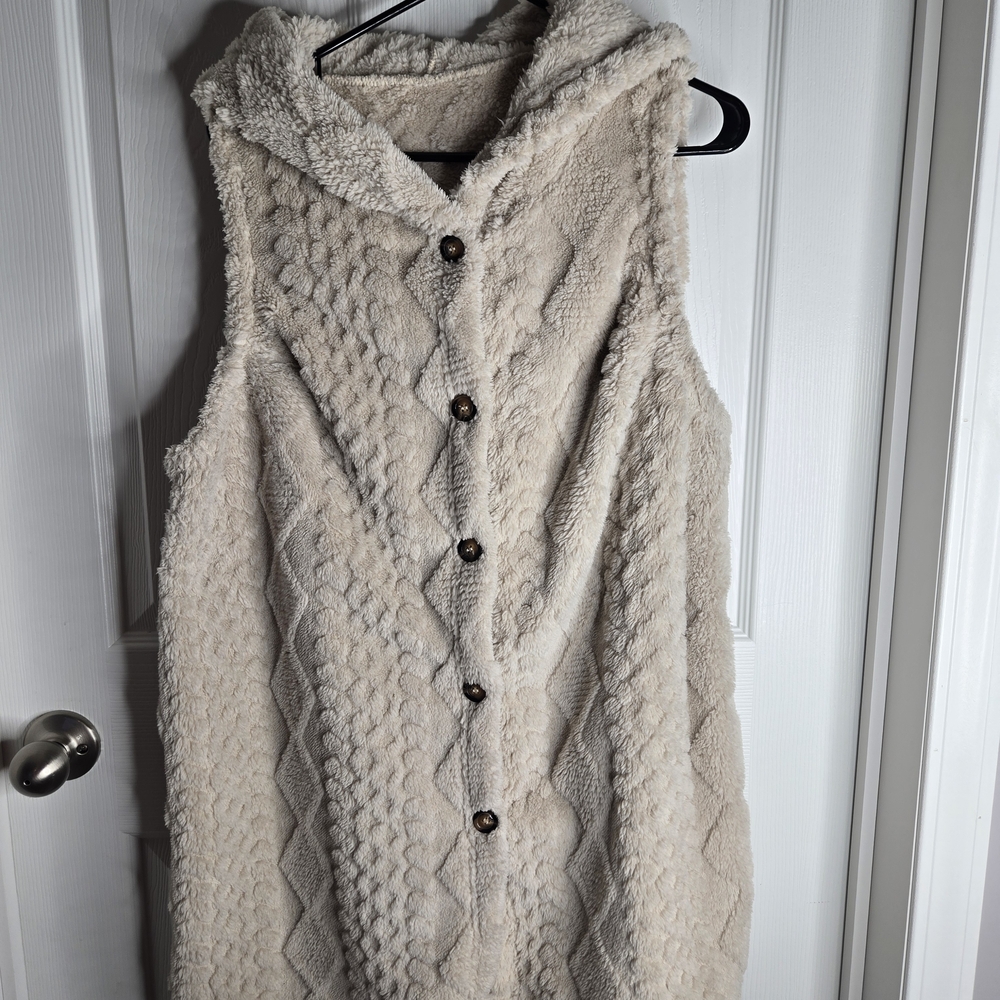 SHEIN Cream Fuzzy Vest